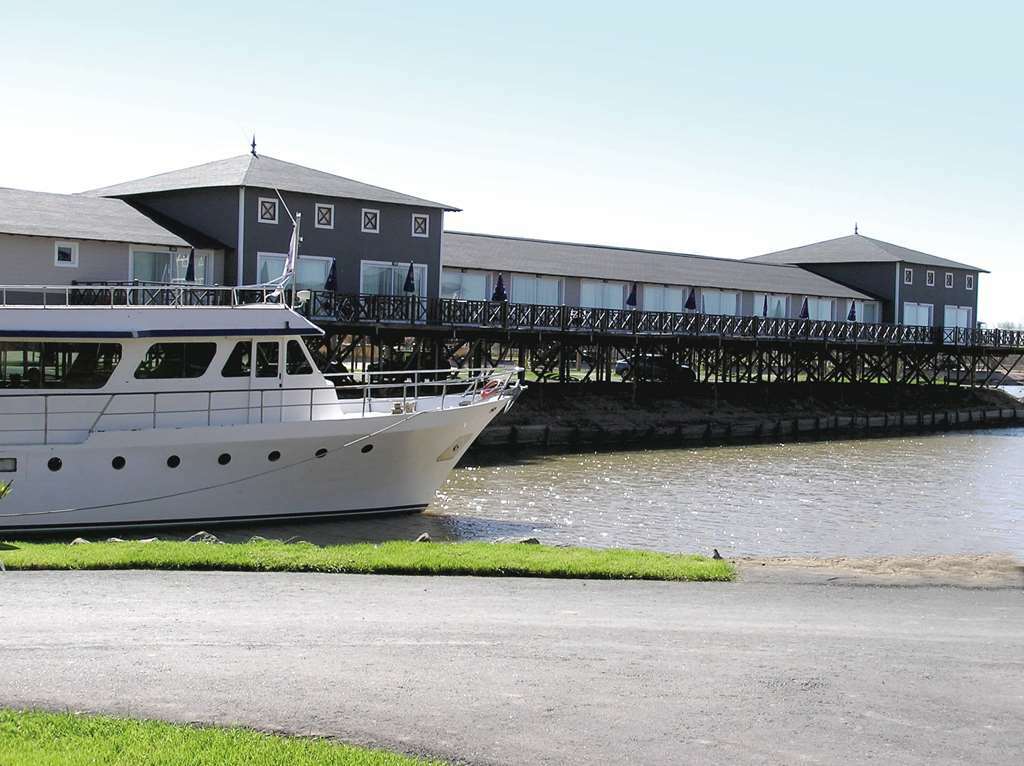 Howard Johnson Marinas & Resort San Pedro  Exterior photo